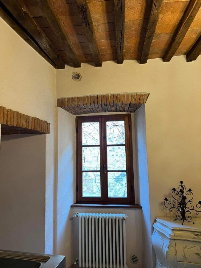 La Piazzetta Toscana B&B Кампілья-Мариттіма Екстер'єр фото