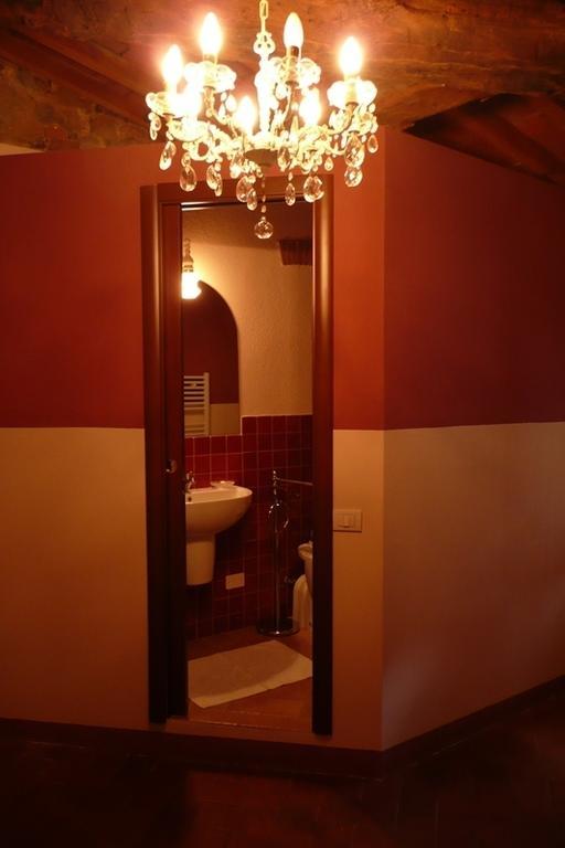 La Piazzetta Toscana B&B Кампілья-Мариттіма Номер фото